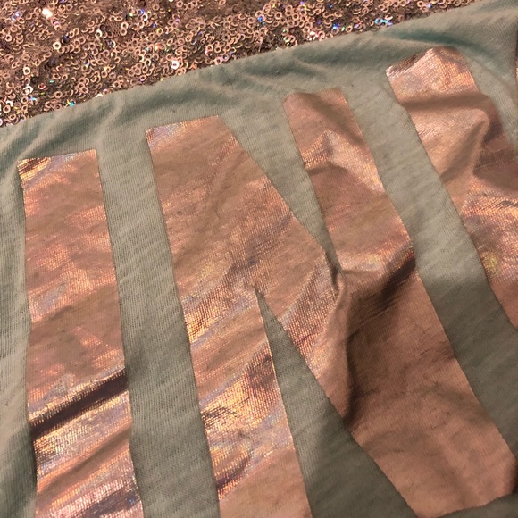 Victoria’s Secret Pink Bundle - Picture 4 of 6